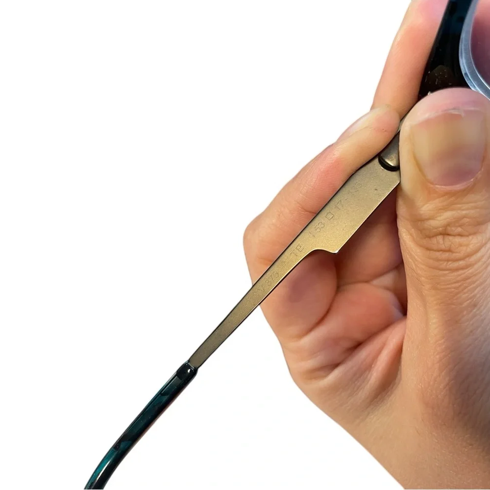 Vera Wang Stylish Blue Cat-Eye Glasses - Picture 8 of 9